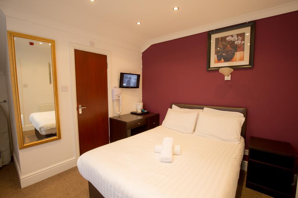 Rotana Hotel Ilford Exterior photo