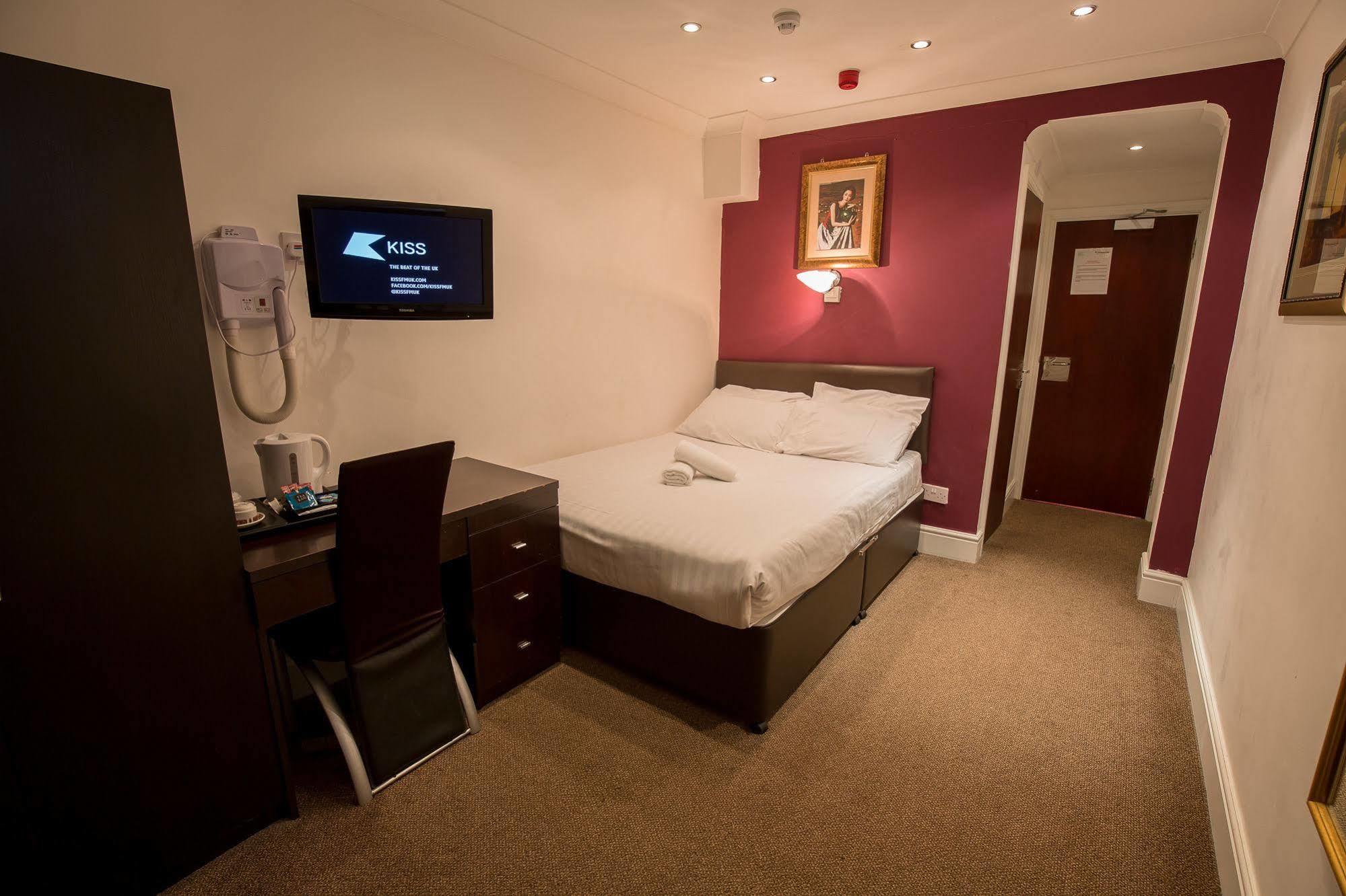 Rotana Hotel Ilford Exterior photo
